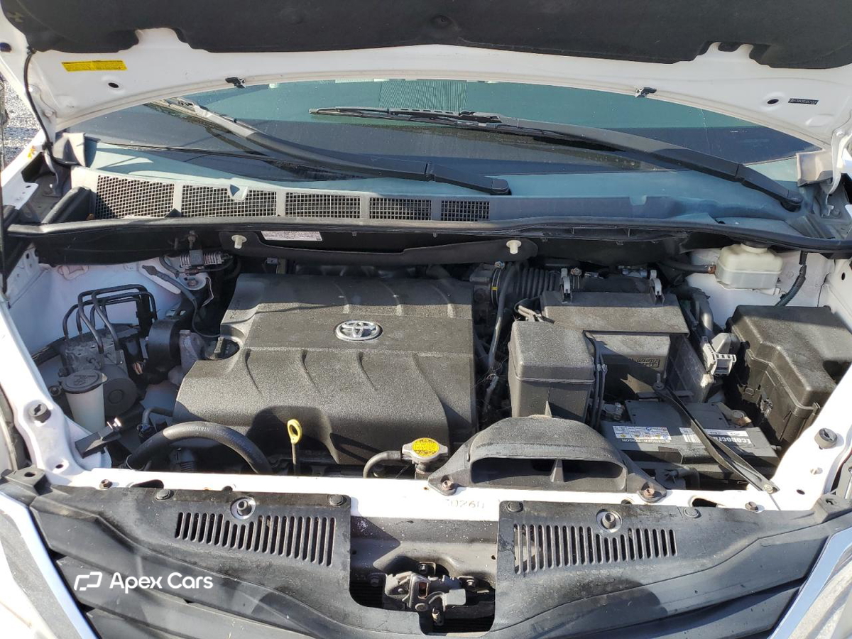 Toyota Sienna 2013