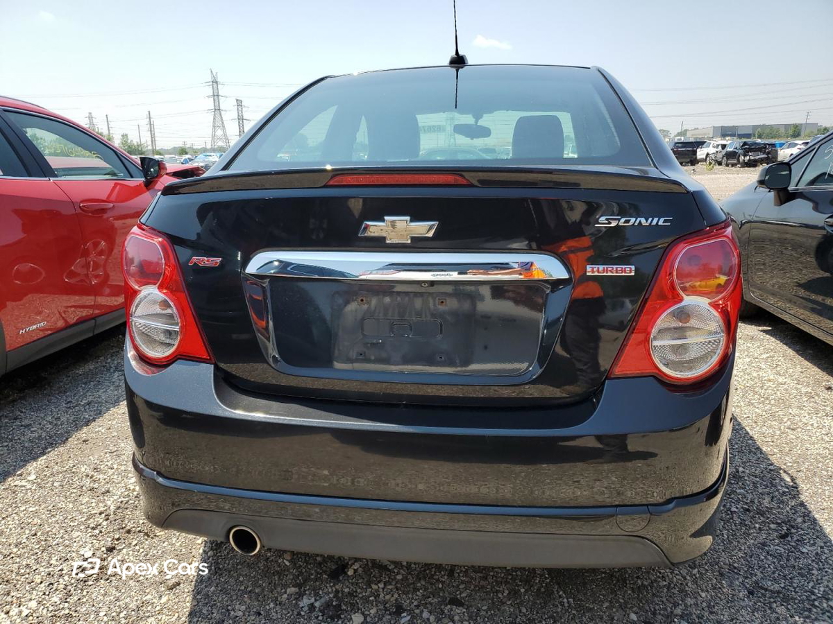 Chevrolet Sonic 2015