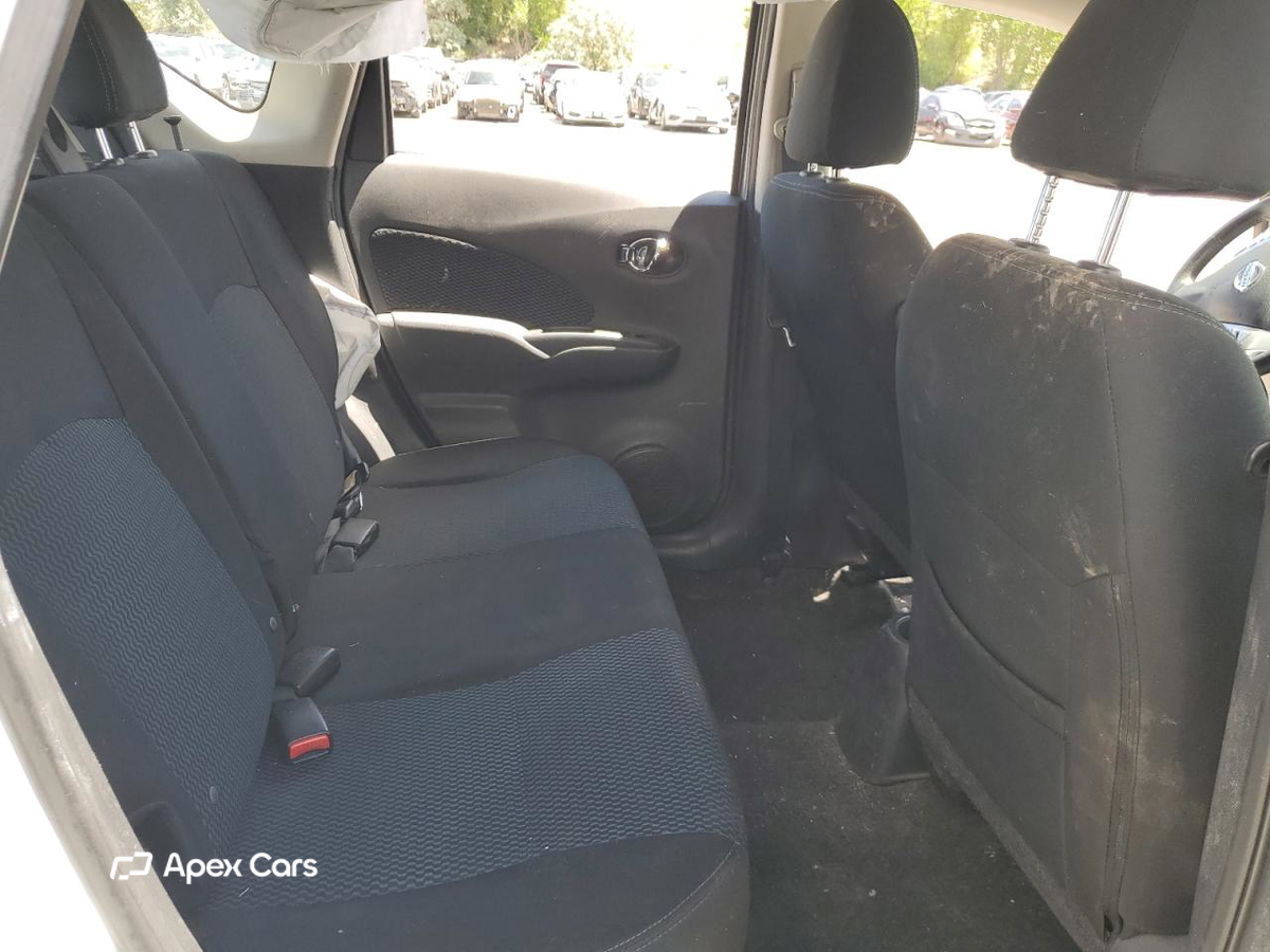 Nissan Versa 2016