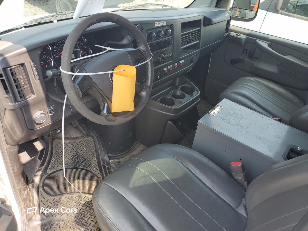 Chevrolet Express 2013