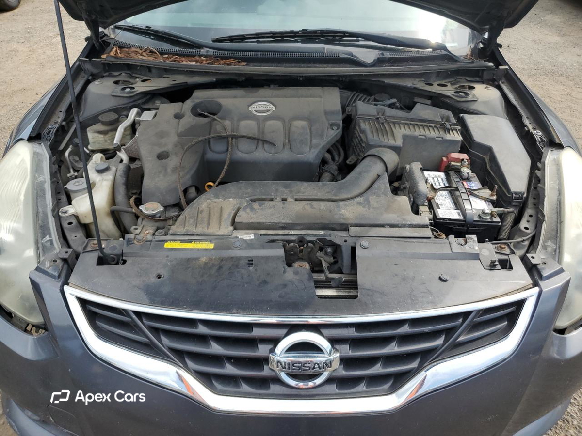 Nissan Altima 2012