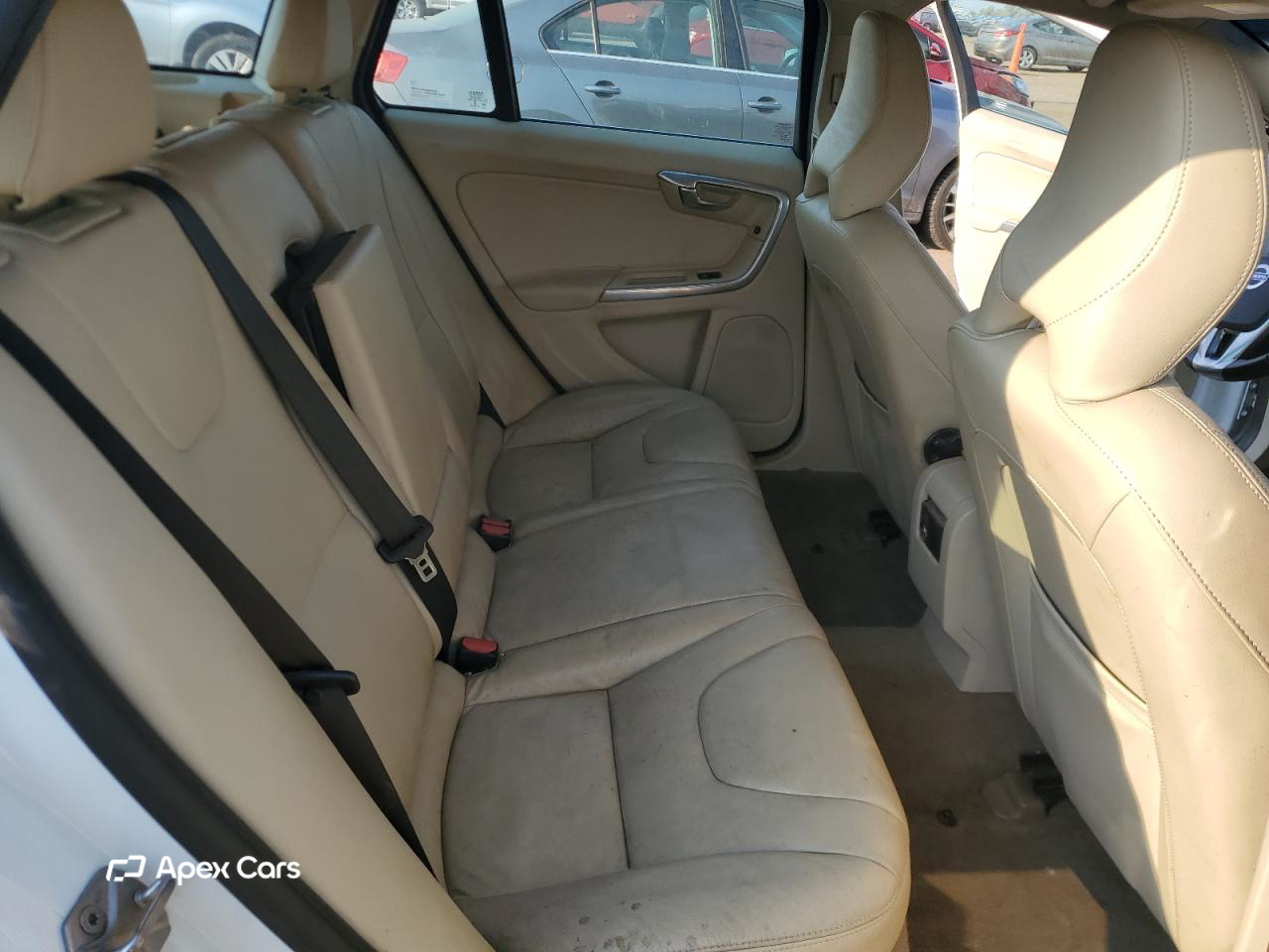 Volvo V60 2015