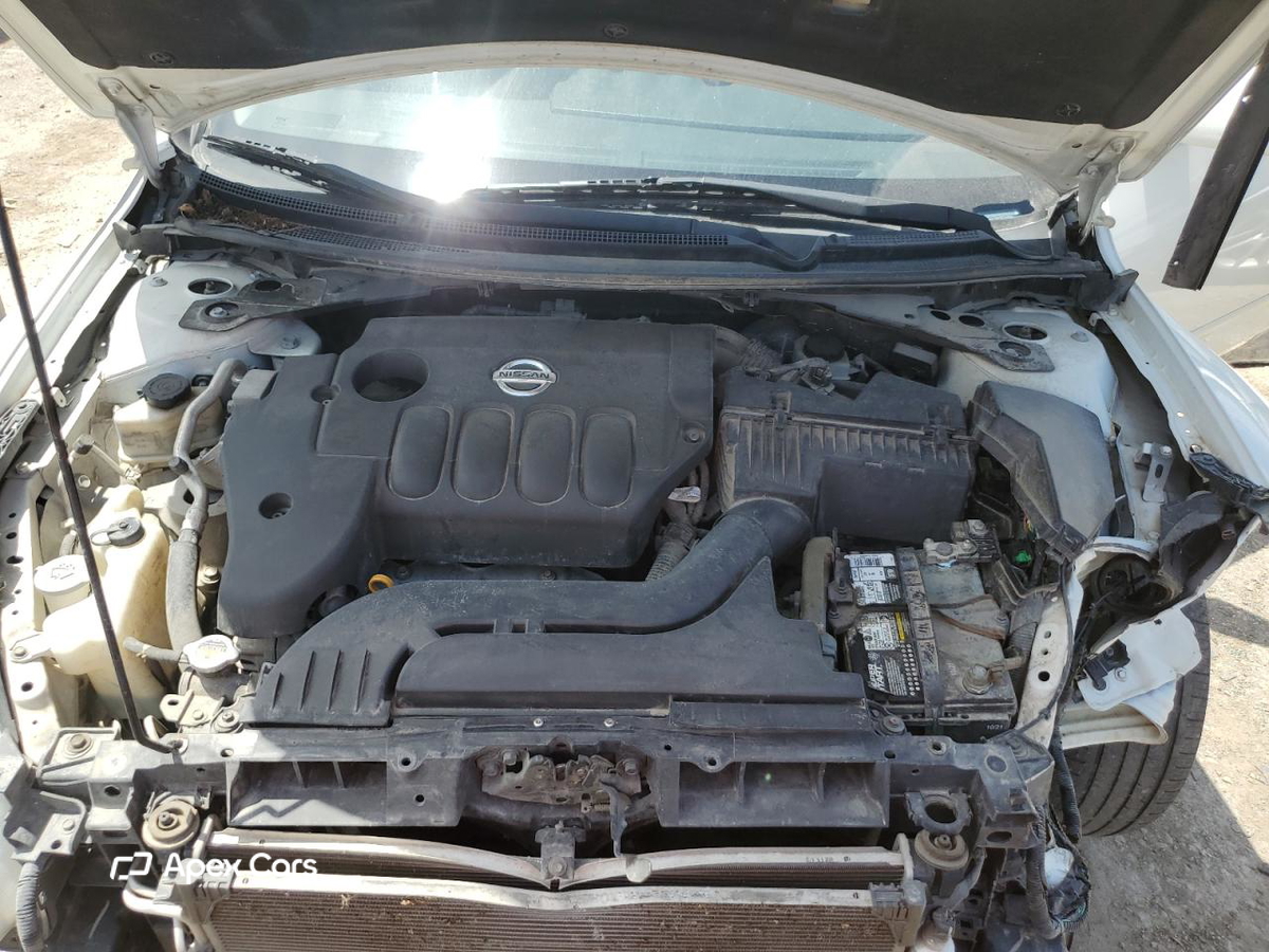 Nissan Altima 2011