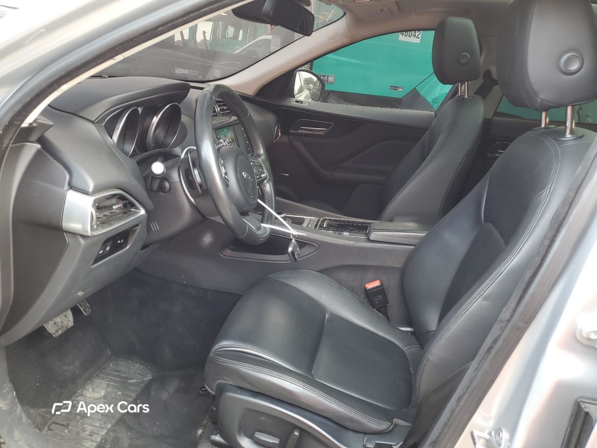 Jaguar F-Pace 2018