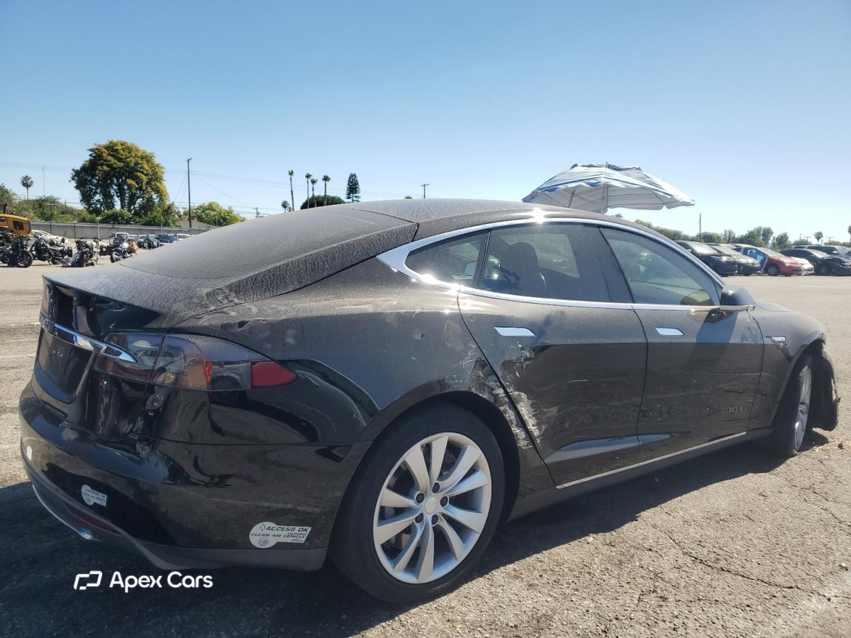 Tesla Model S 2014