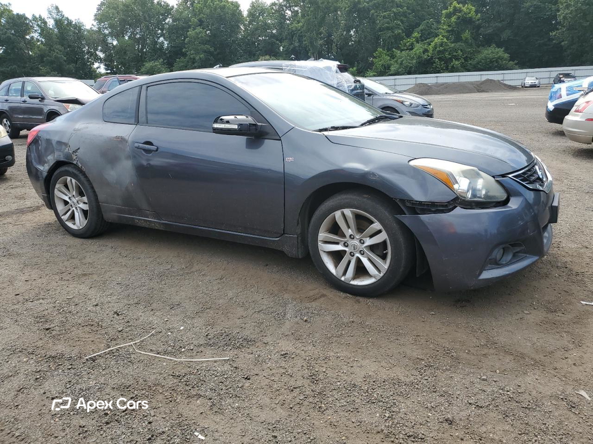 Nissan Altima 2012