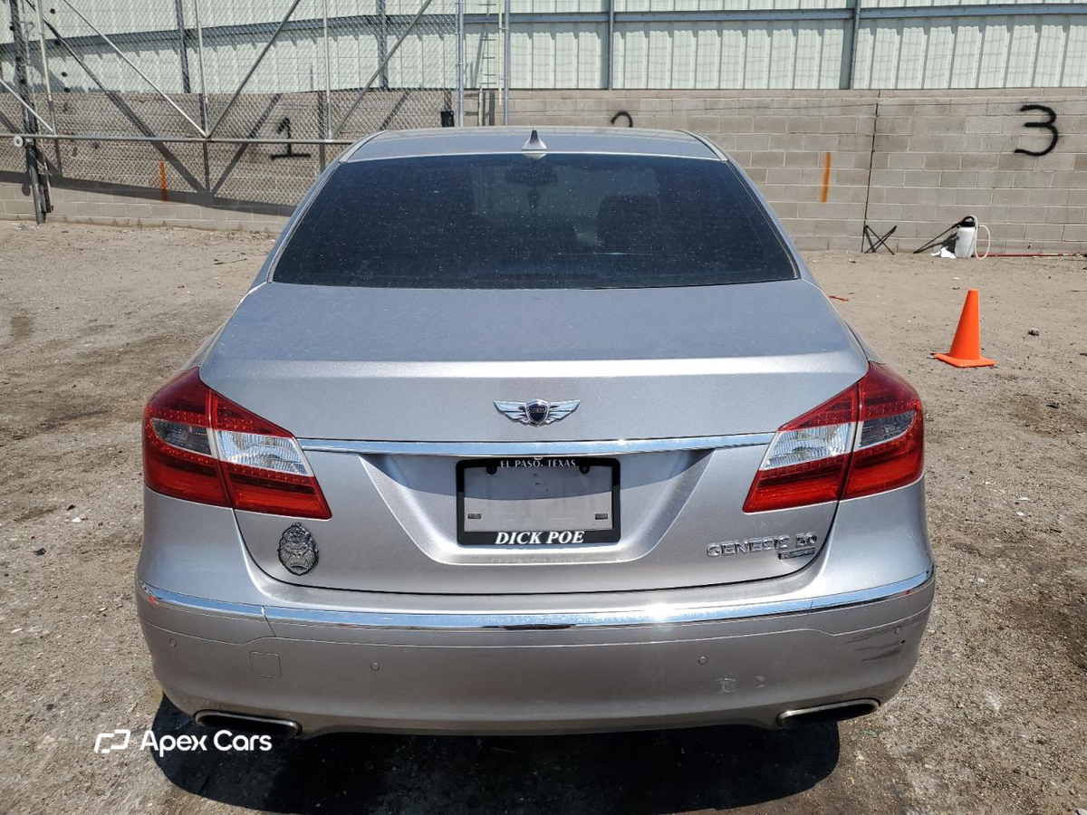 Hyundai Genesis 2013