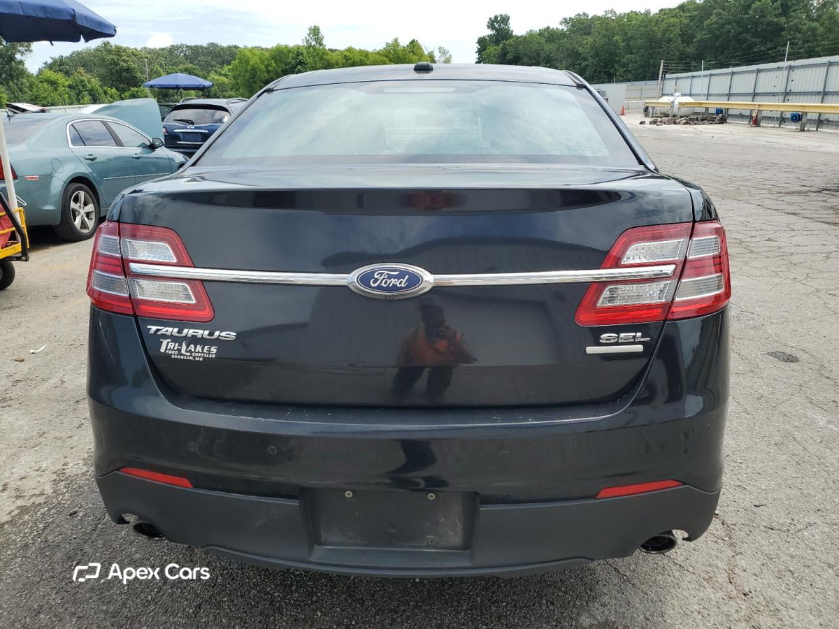 Ford Taurus 2016