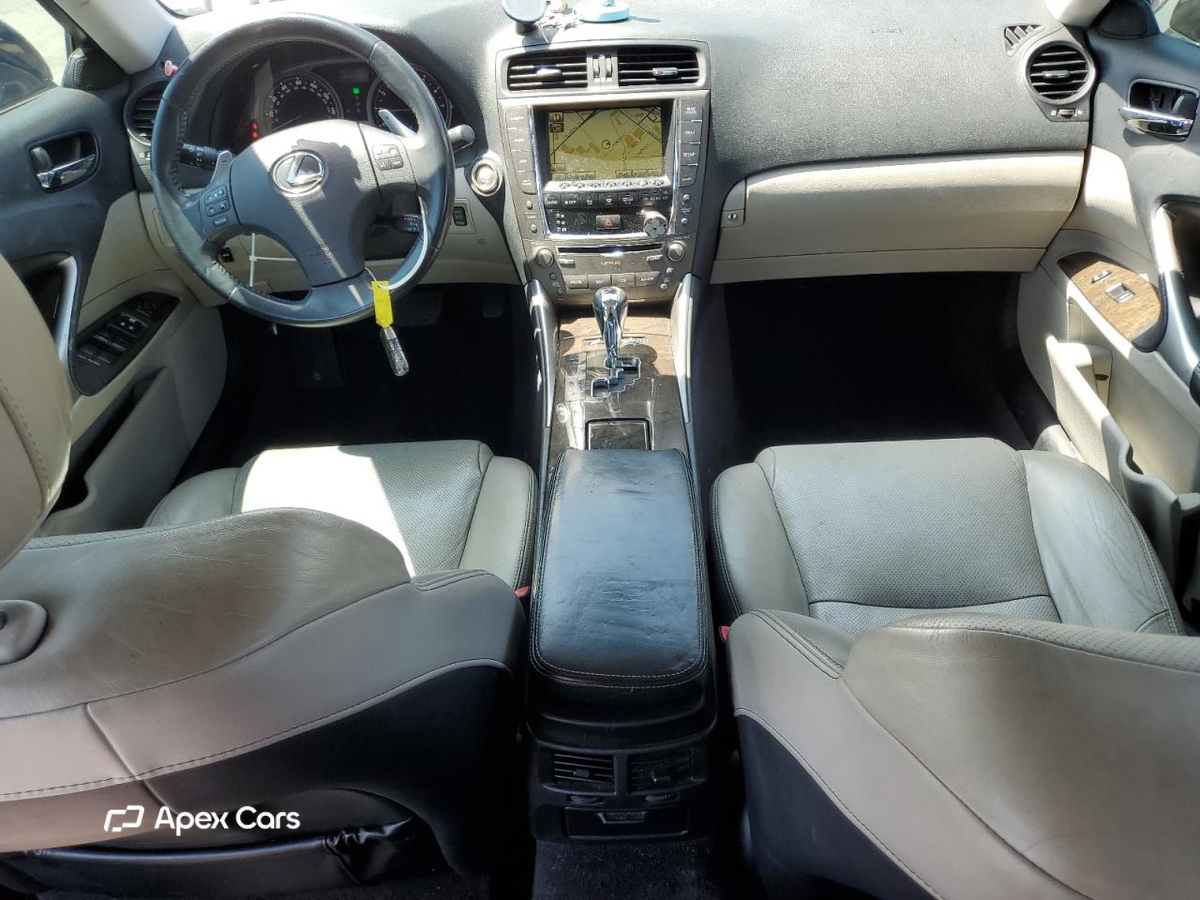 Lexus IS 2010
