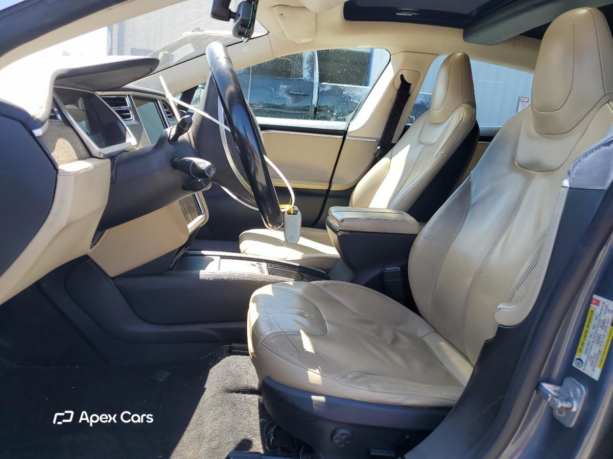 Tesla Model S 2012