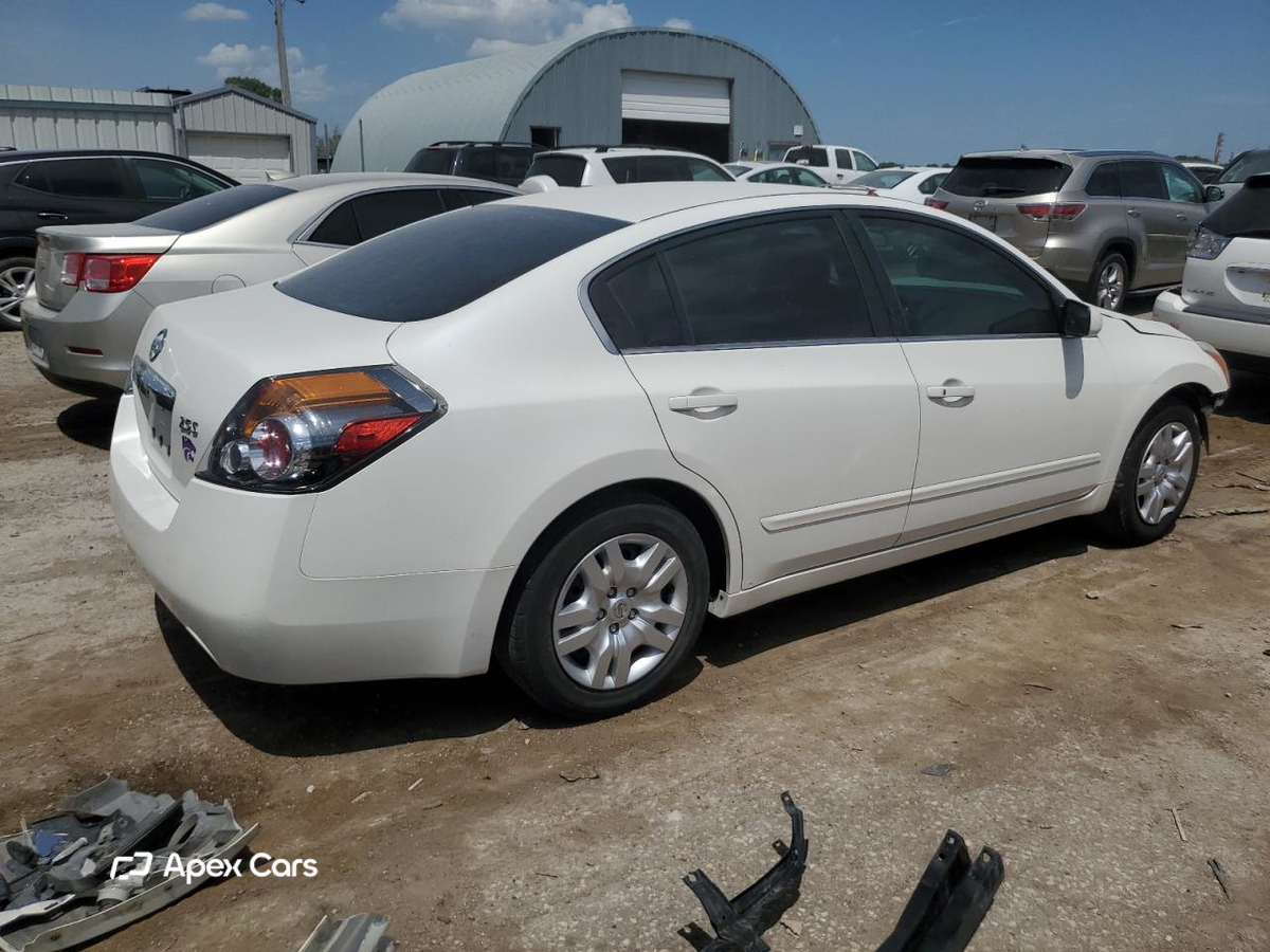 Nissan Altima 2011