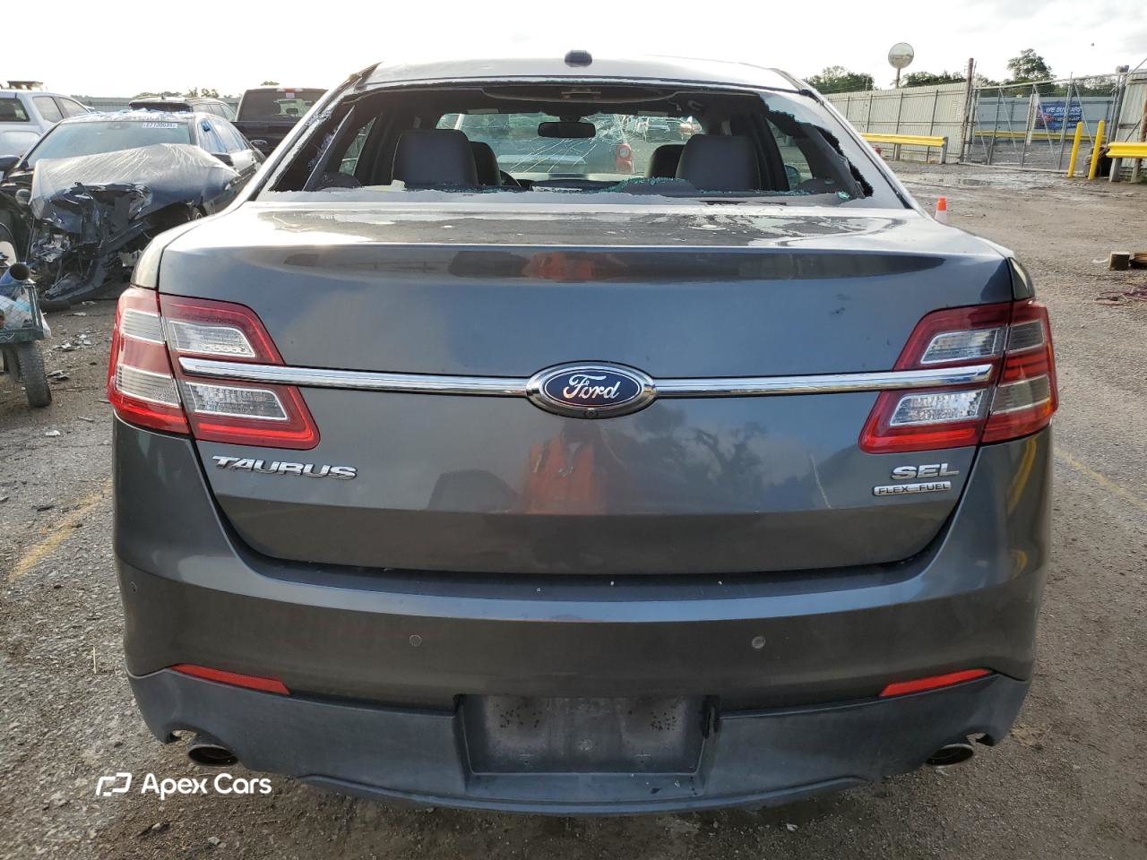 Ford Taurus 2017