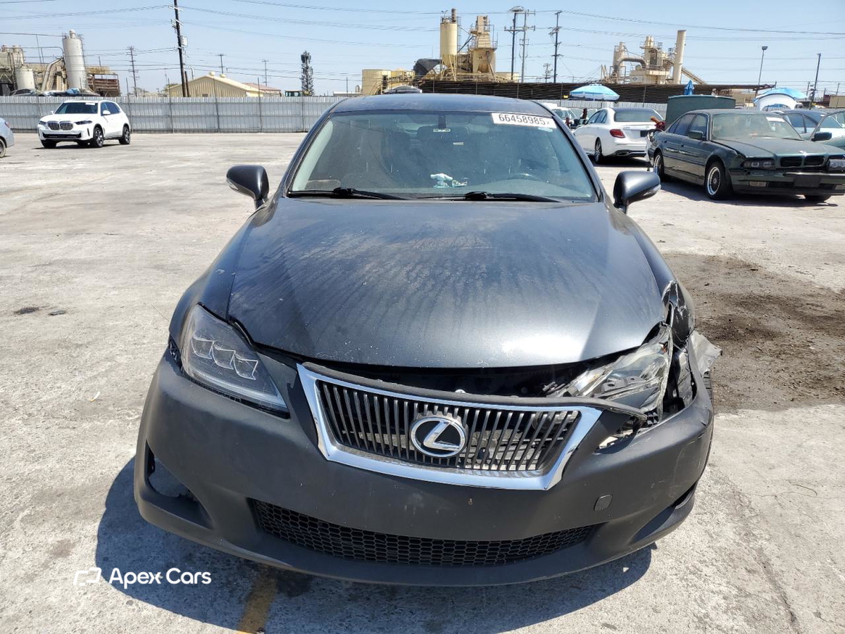 Lexus IS 2010