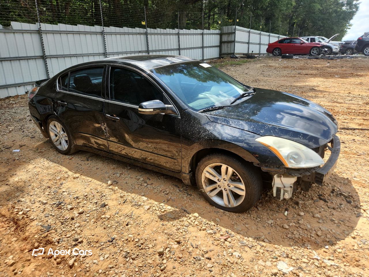 Nissan Altima 2011