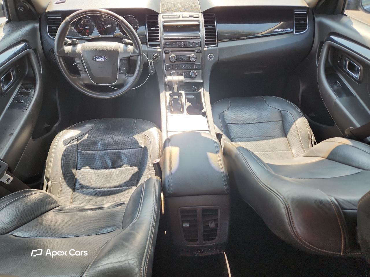 Ford Taurus 2010