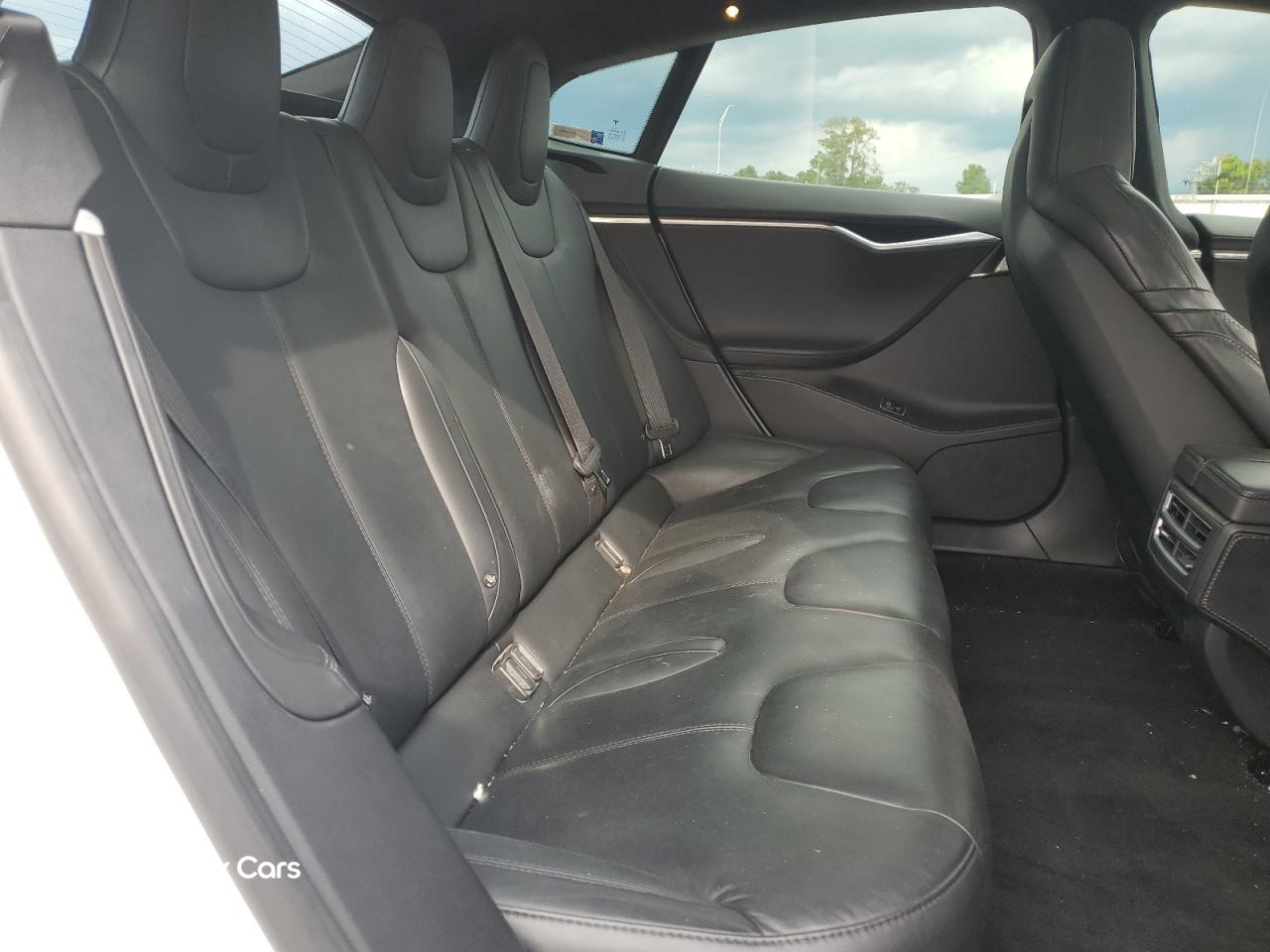 Tesla Model S 2016