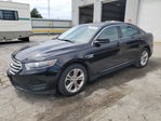Ford Taurus 2016