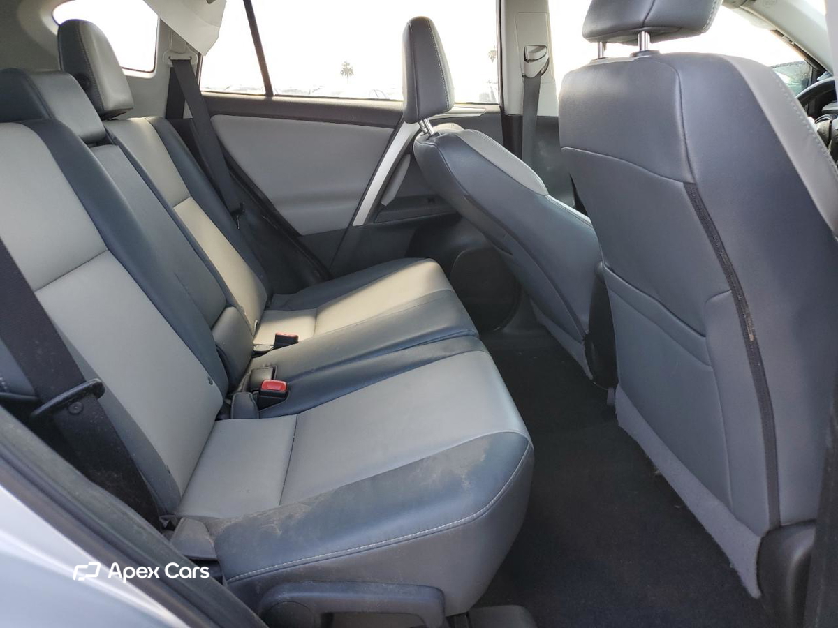 Toyota RAV 4 2015