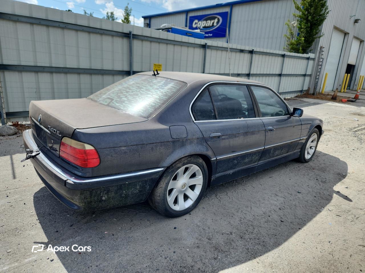 BMW Series 7 2001