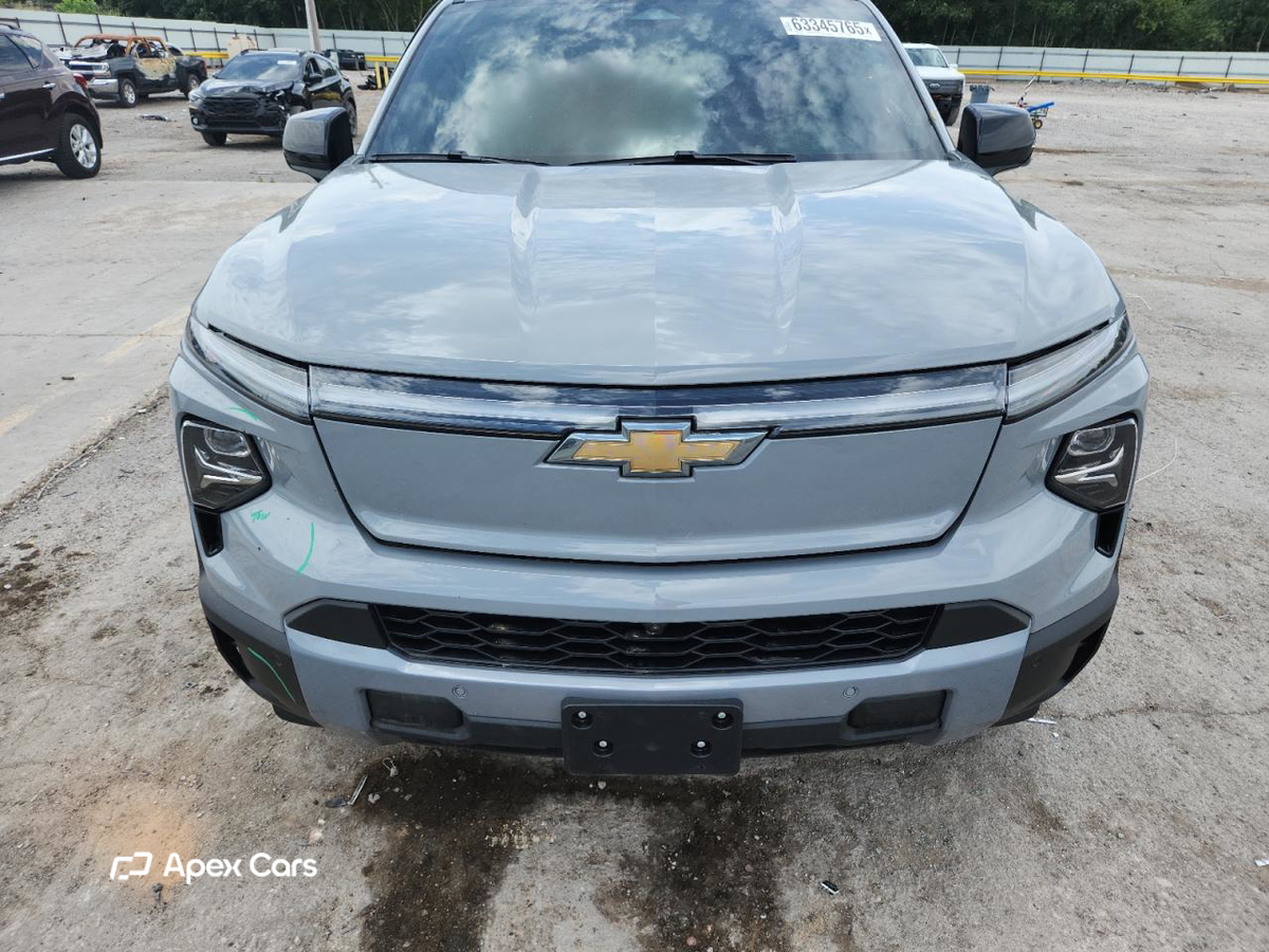 Chevrolet Silverado 2025