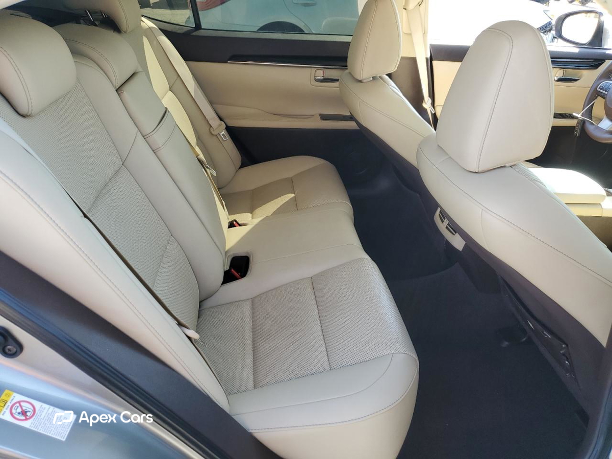 Lexus ES 2018
