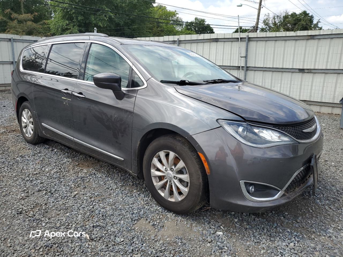 Chrysler Pacifica 2017