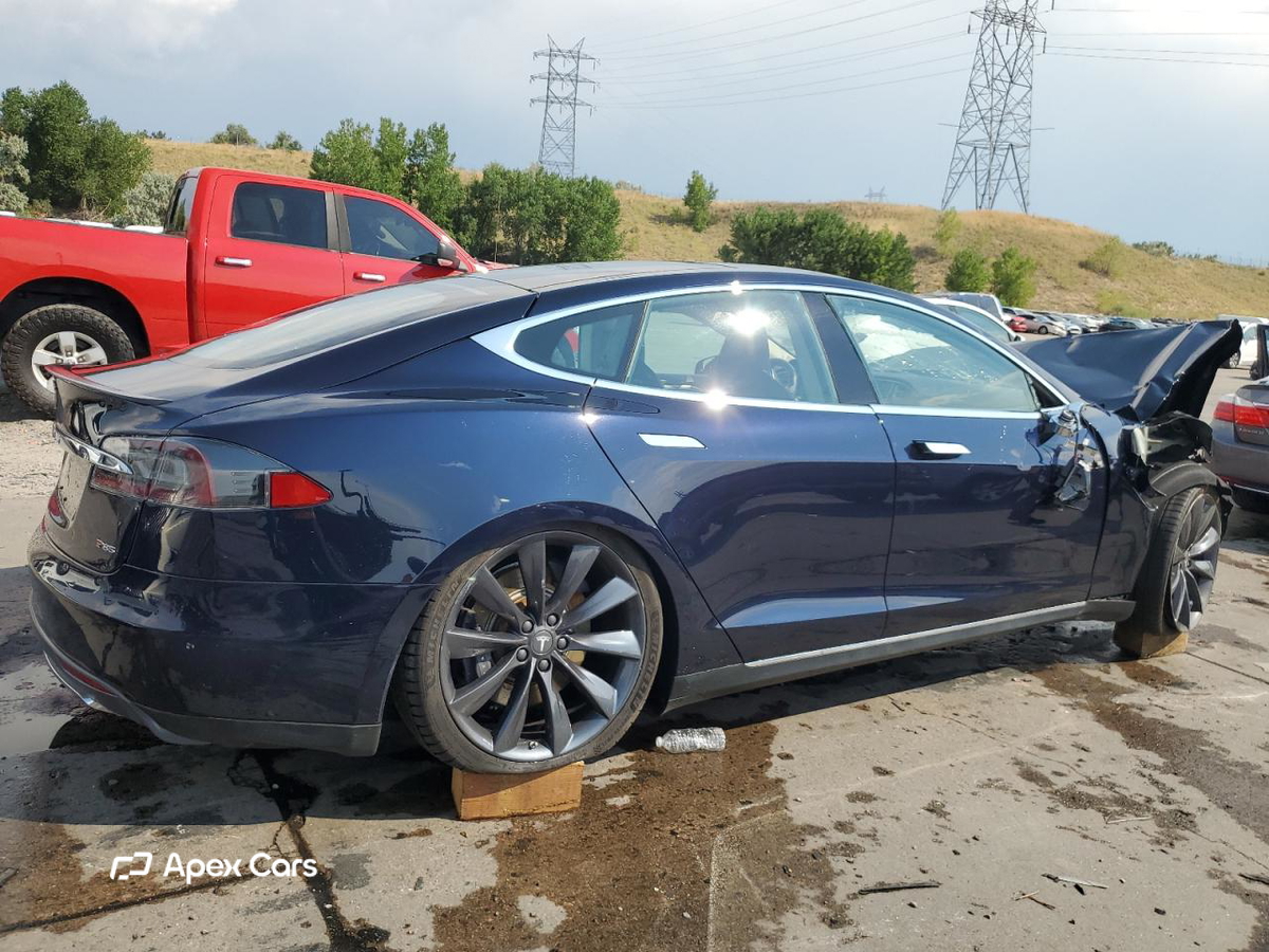 Tesla Model S 2013