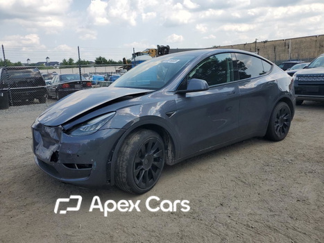 Tesla Model Y 2022 - Image 1 of 11