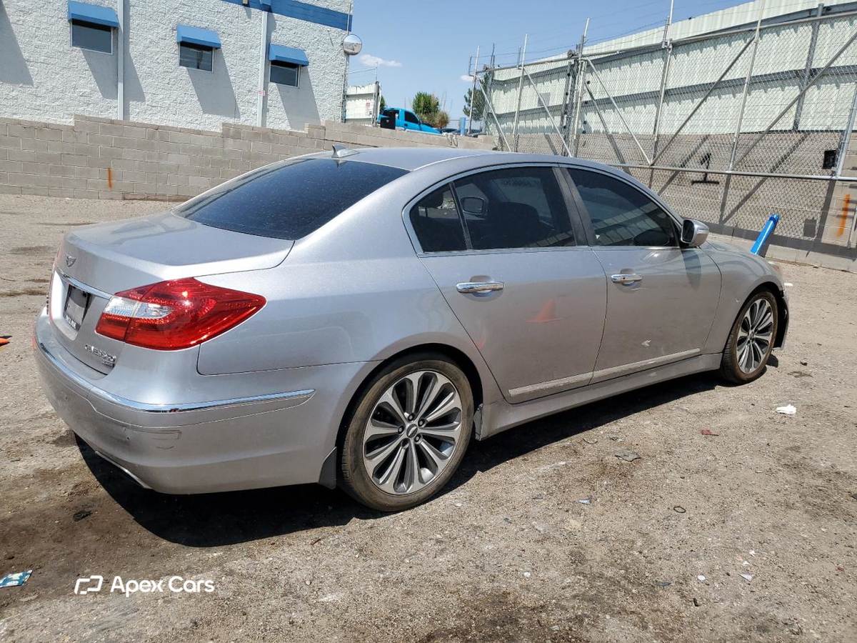 Hyundai Genesis 2013
