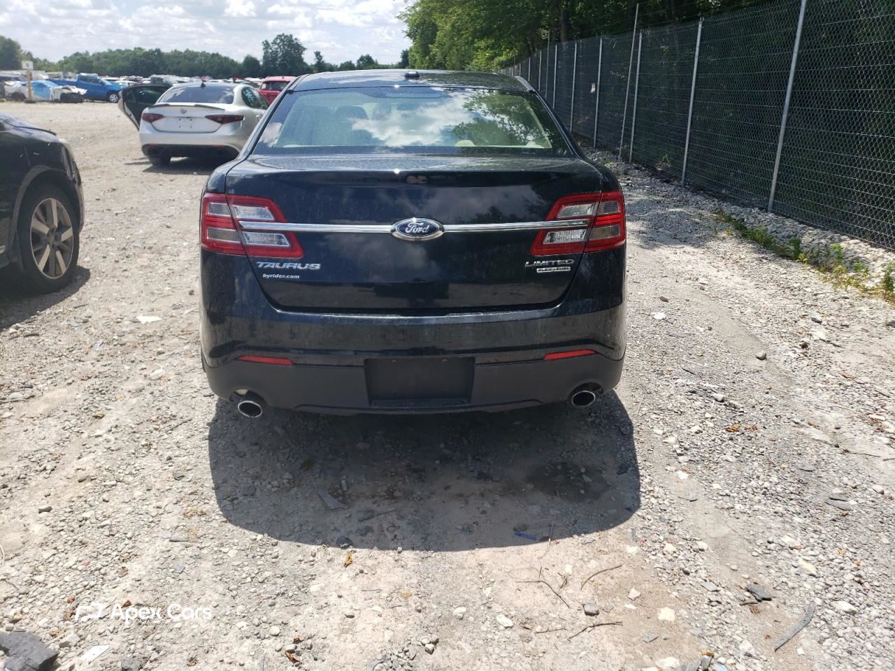 Ford Taurus 2015