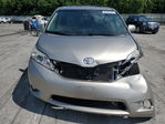 Toyota Sienna 2015
