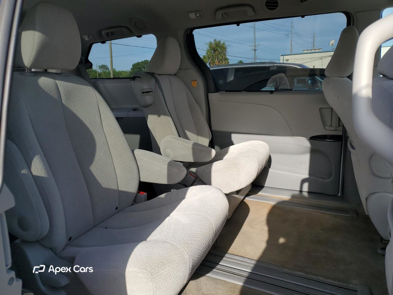 Toyota Sienna 2013