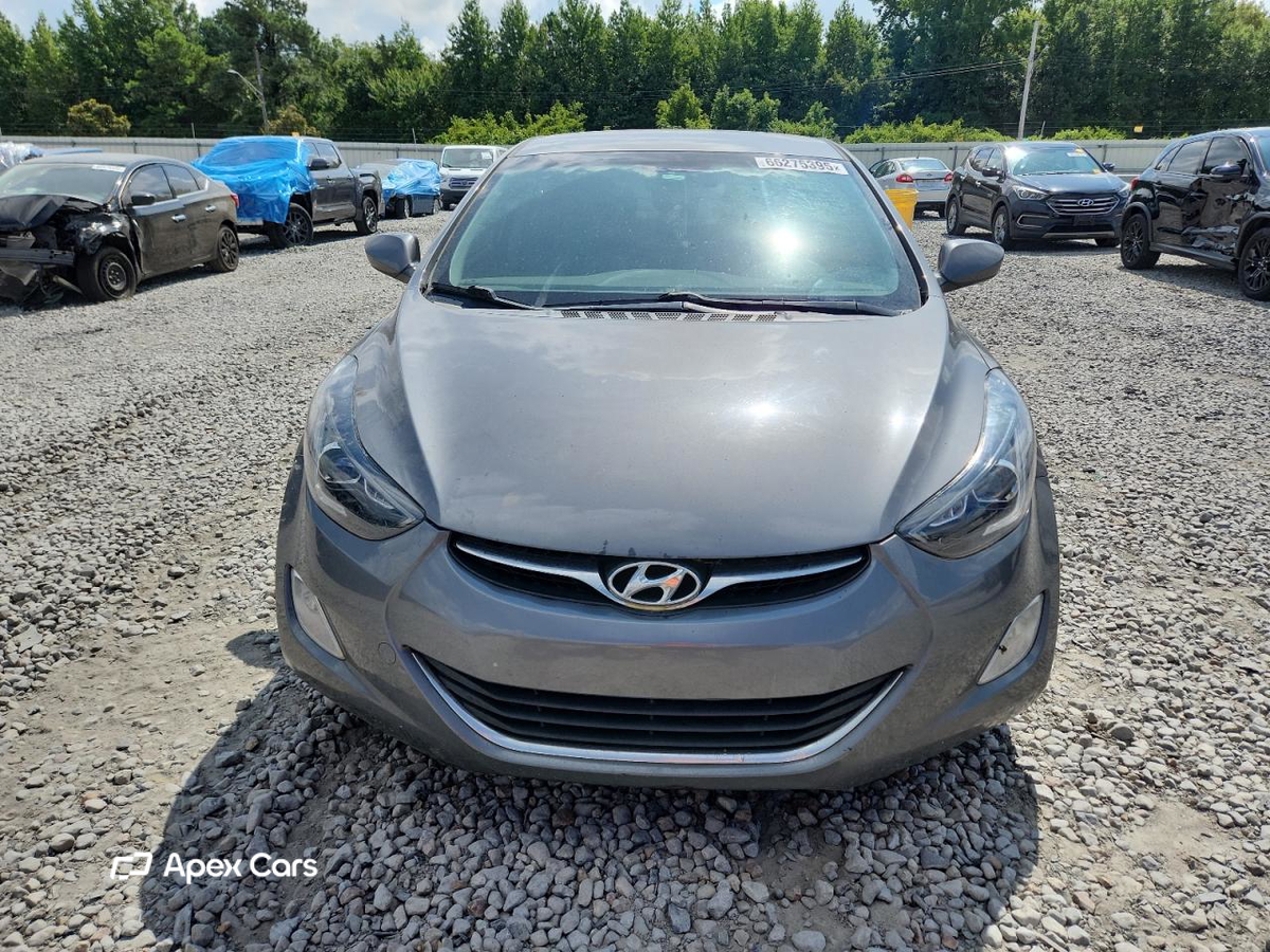 Hyundai Elantra 2012
