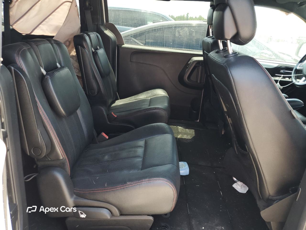 Dodge Caravan 2016