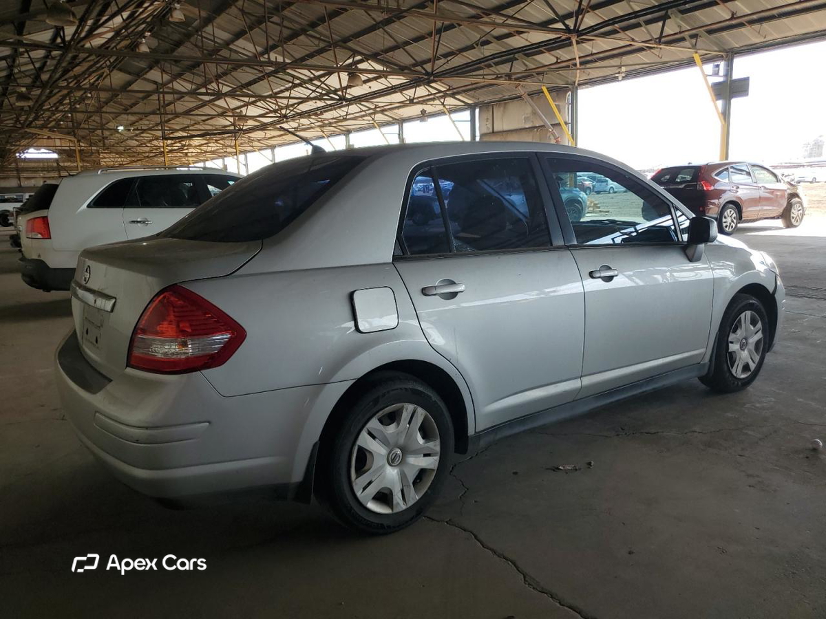 Nissan Versa 2010