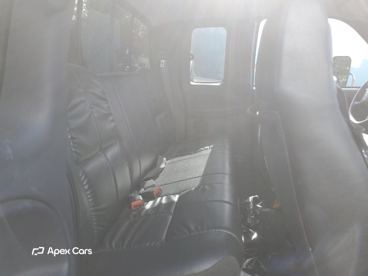 Dodge RAM 2000