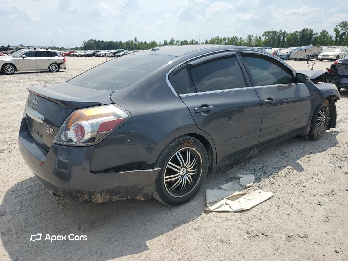 Nissan Altima 2012