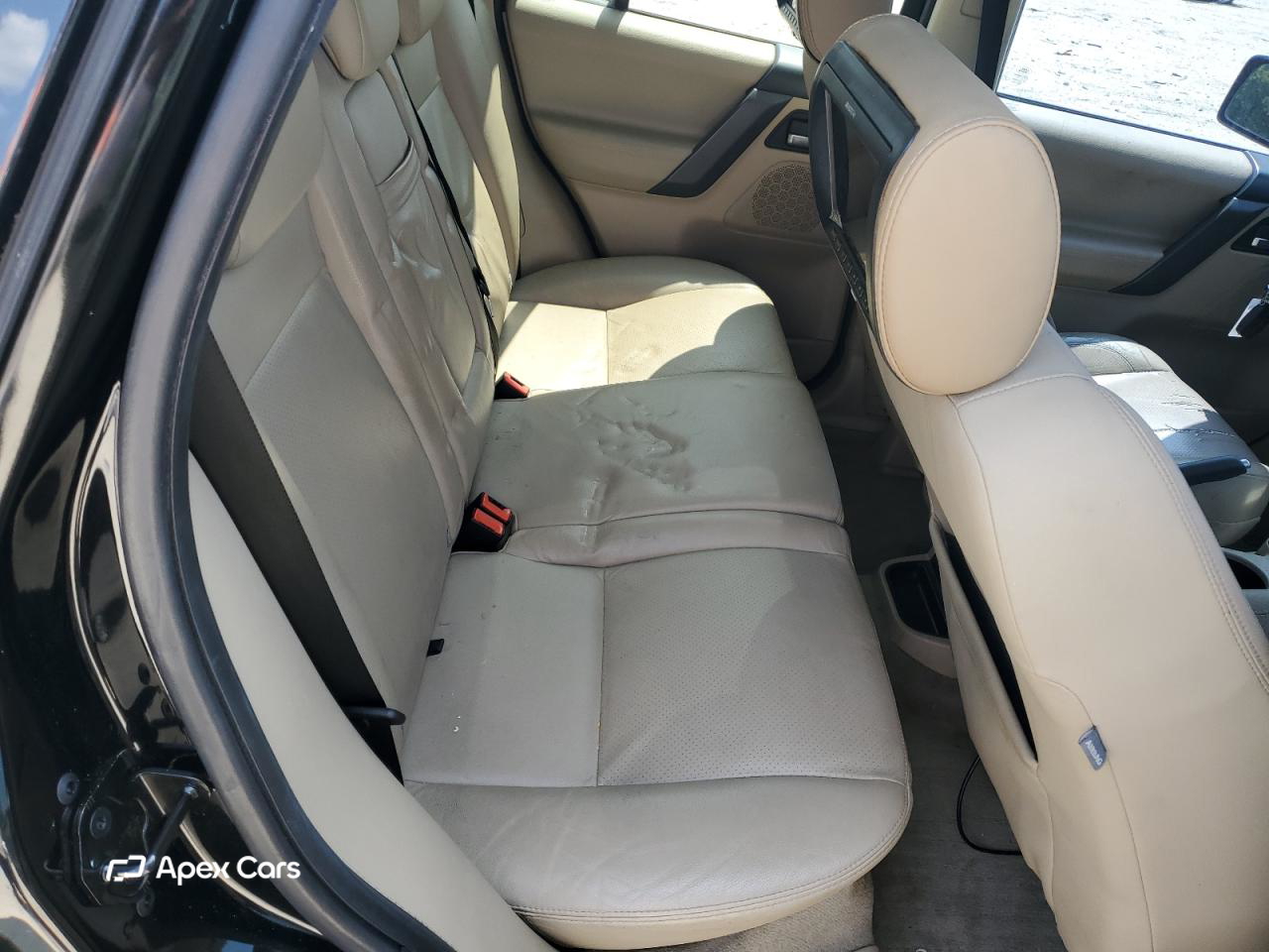 Land Rover LR2 2010