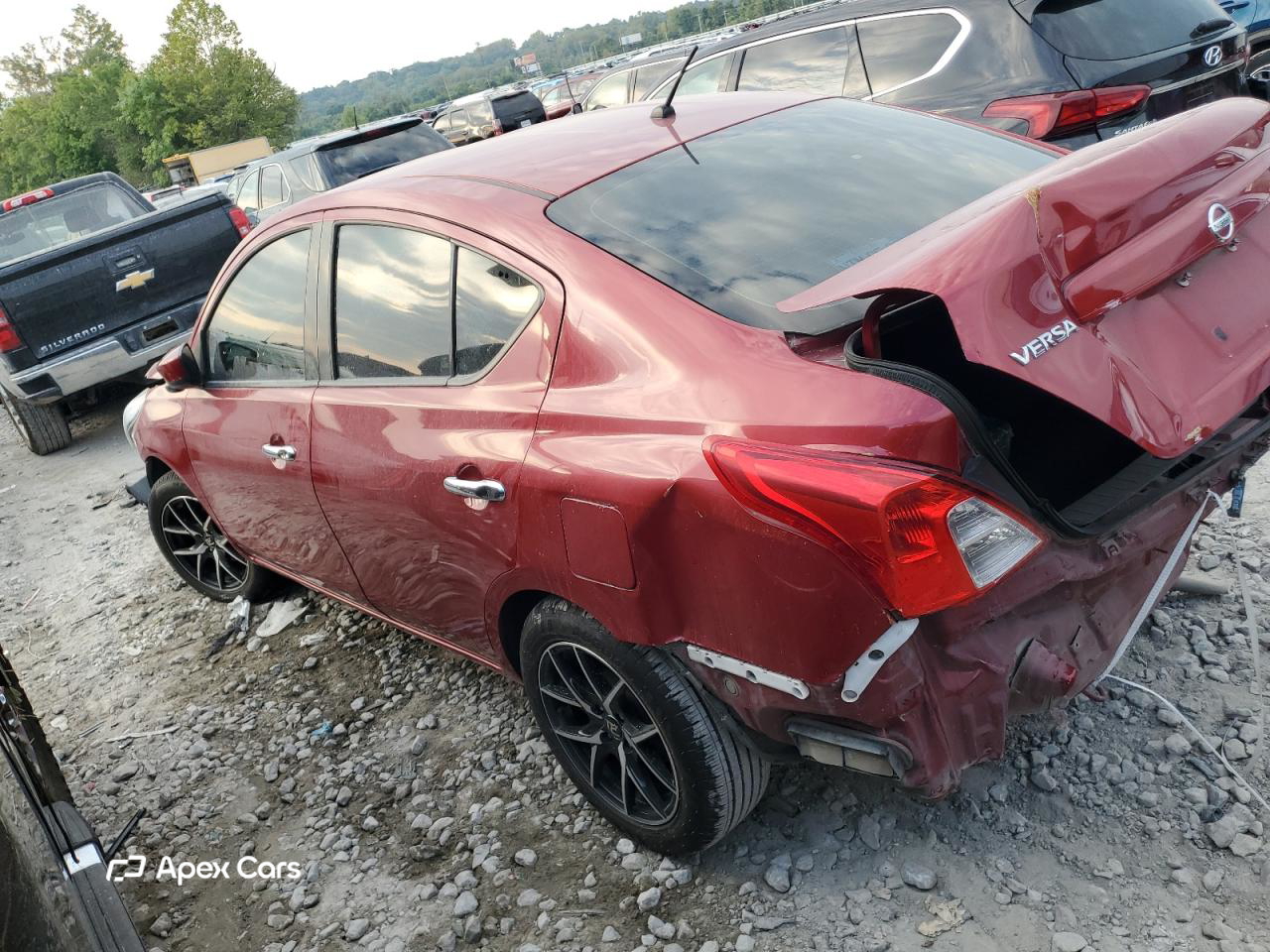 Nissan Versa 2015