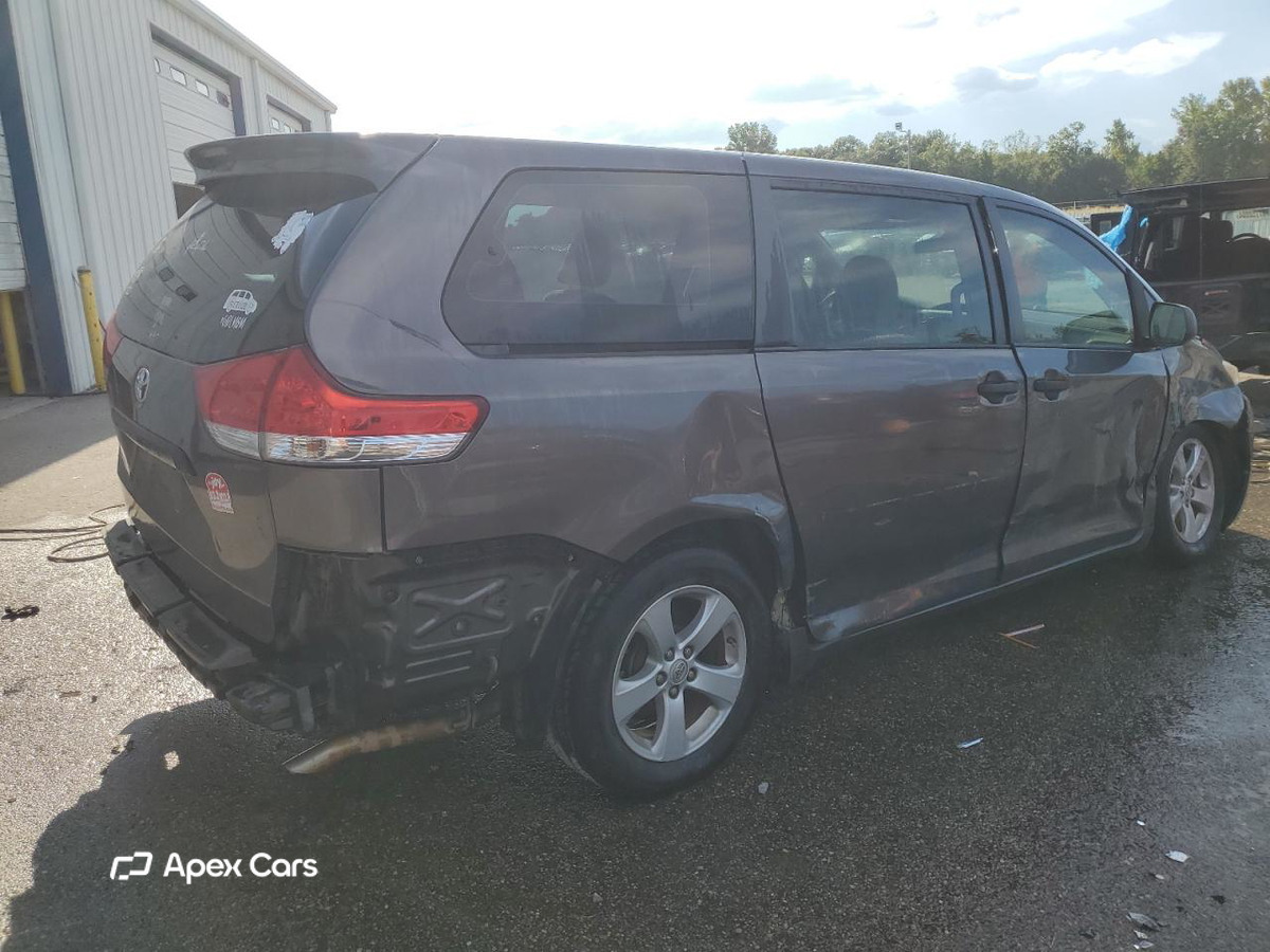 Toyota Sienna 2013