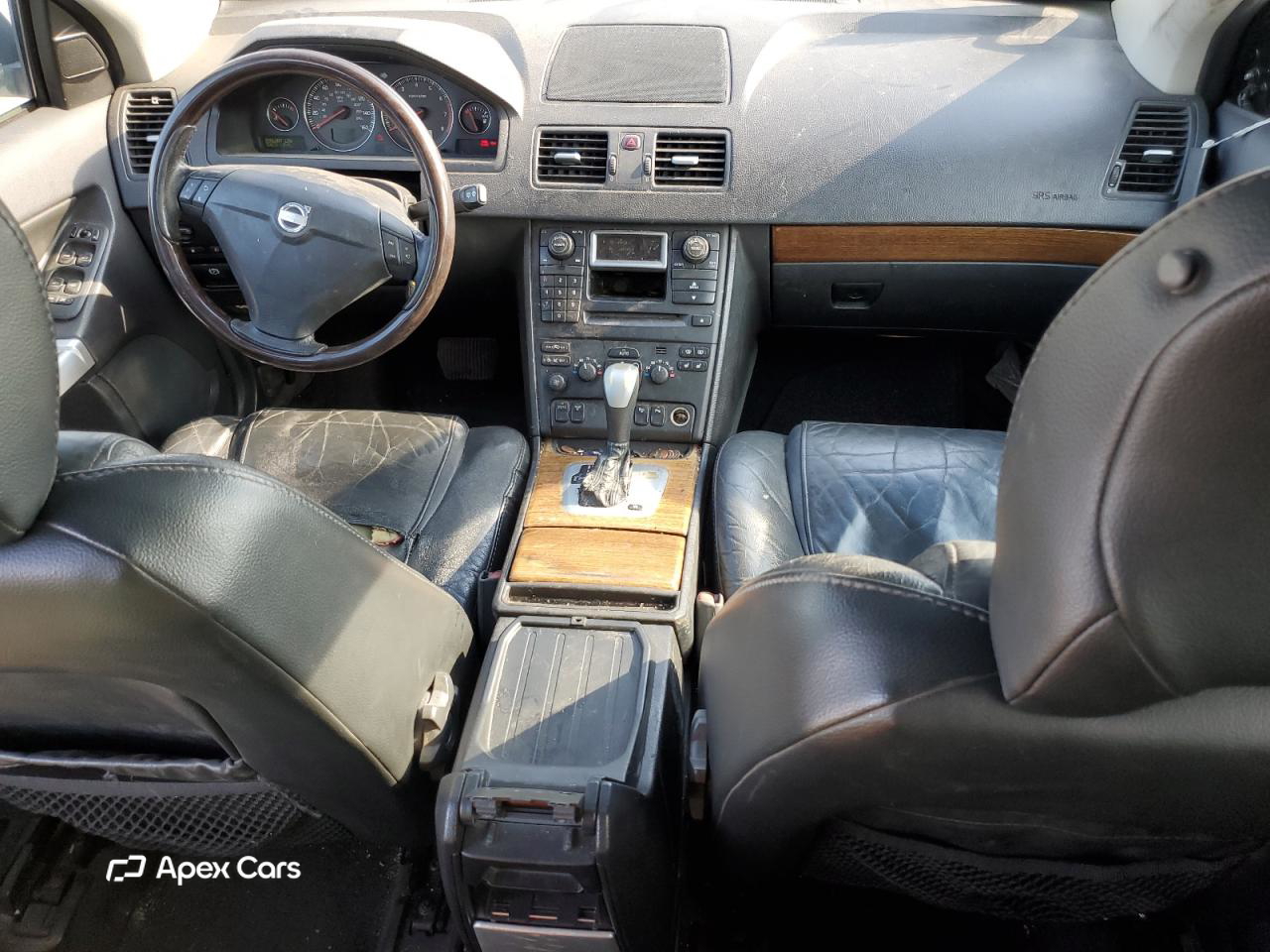 Volvo XC90 2004