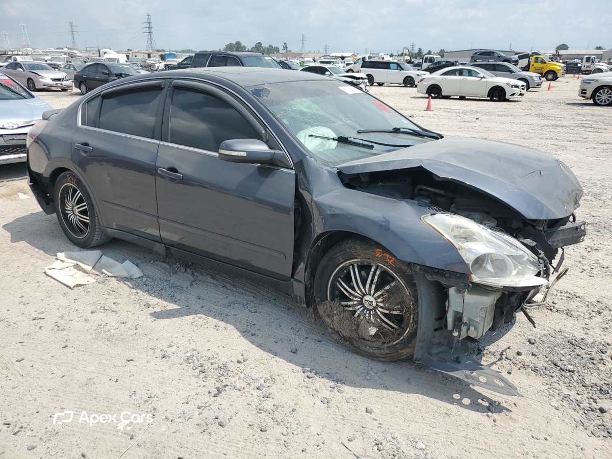 Nissan Altima 2012