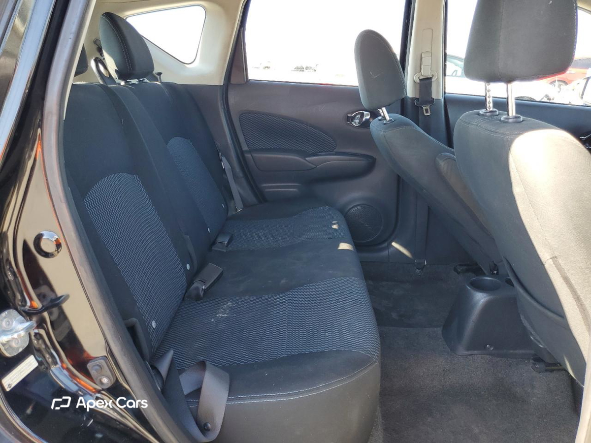Nissan Versa 2016