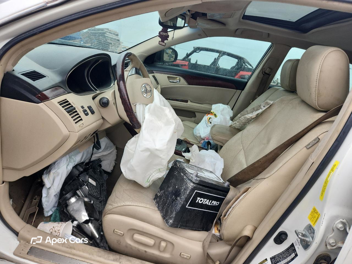 Toyota Avalon 2011