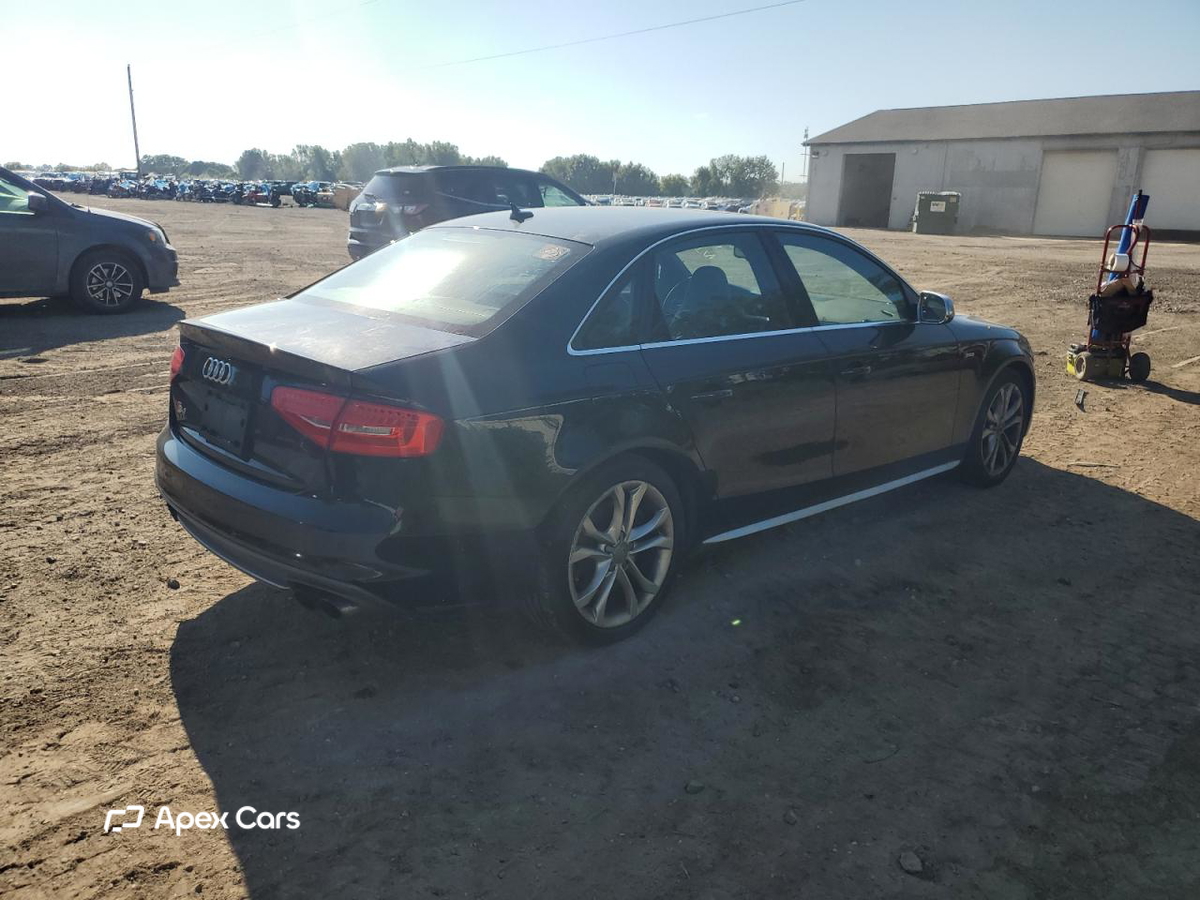 Audi RS4 2013