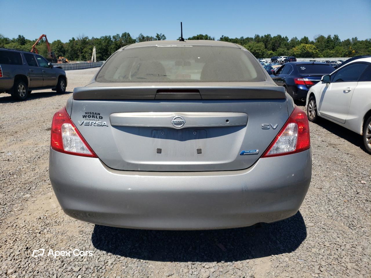 Nissan Versa 2014