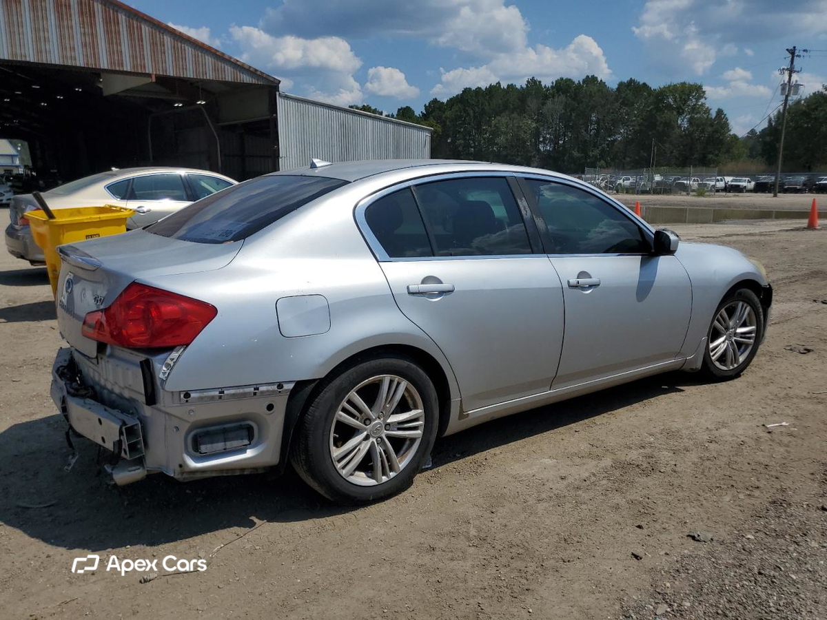 Infiniti G 2010