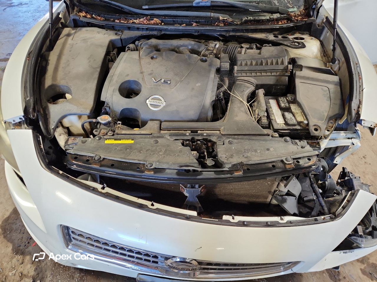 Nissan Maxima 2011