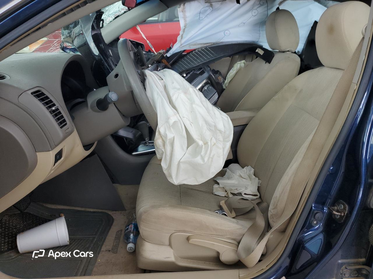 Nissan Altima 2010