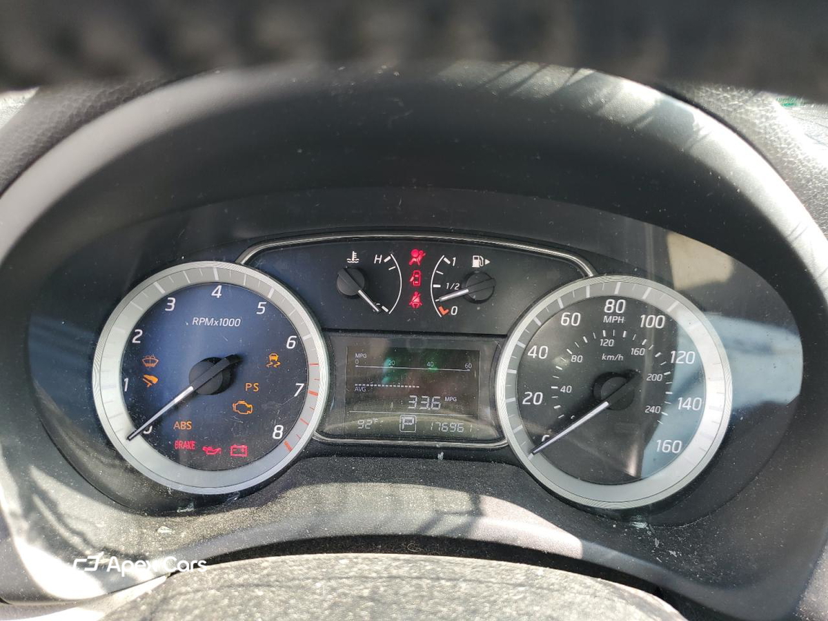 Nissan Sentra 2015